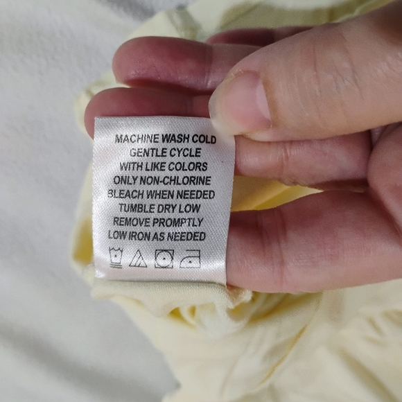 Sunny Leigh Women's Light Yellow Boatneck Long Sleeve Top - Picture 4 of 8